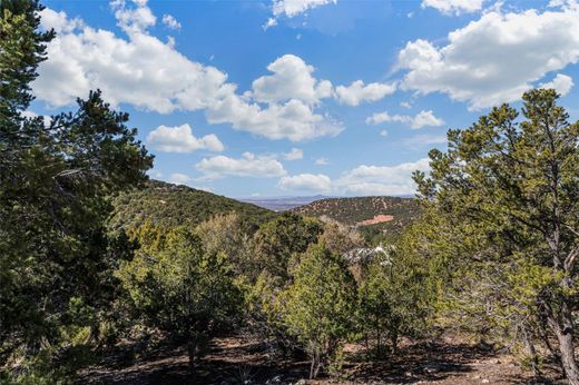 Land in Santa Fe, Santa Fe County
