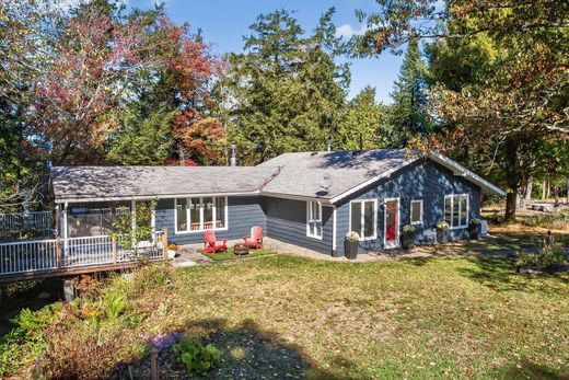 호화 저택 / Seguin Falls, Parry Sound District