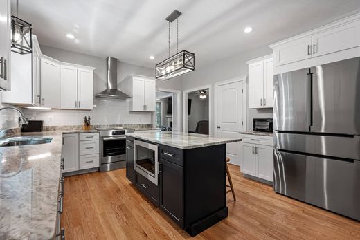 Dom jednorodzinny w Uxbridge, Worcester County