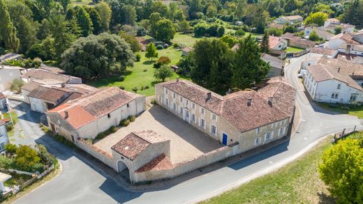 Maison individuelle à Saintes, Charente-Maritime