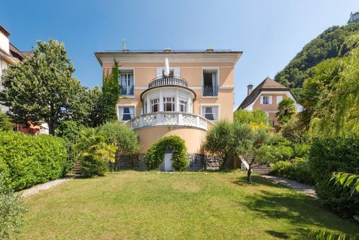 Casa en Montreux, Riviera-Pays-d'Enhaut District