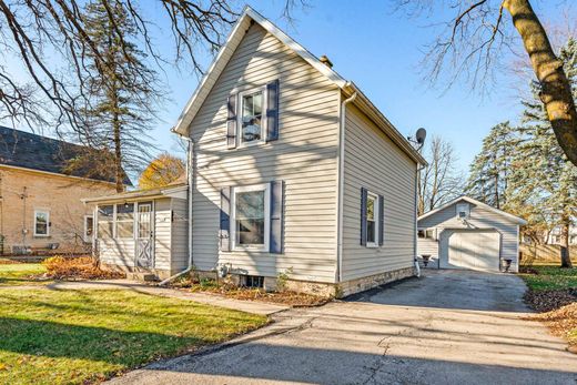 Einfamilienhaus in Lannon, Waukesha County