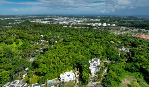 Grond in Guaynabo, Guaynabo Barrio-Pueblo