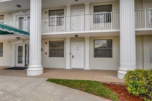 Apartment / Etagenwohnung in Boca Raton, Palm Beach County