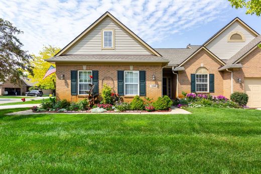 아파트 / White Lake, Oakland County