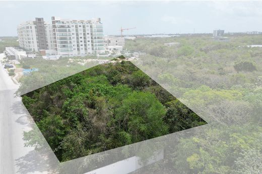 Land in Playa del Carmen, Quintana Roo, Solidaridad