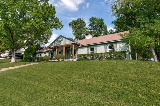 Detached House in Dallas, Dallas County