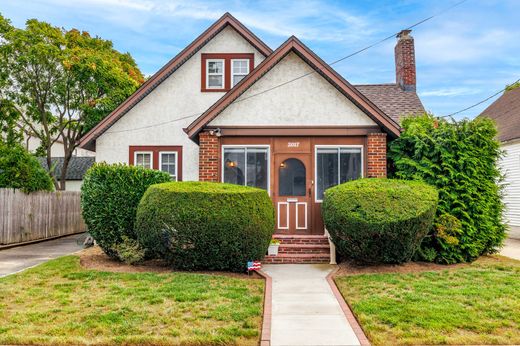 Einfamilienhaus in Baldwin, Nassau County