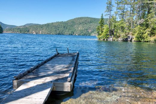 Pender Harbour, Sunshine Coast Regional Districtの一戸建て住宅