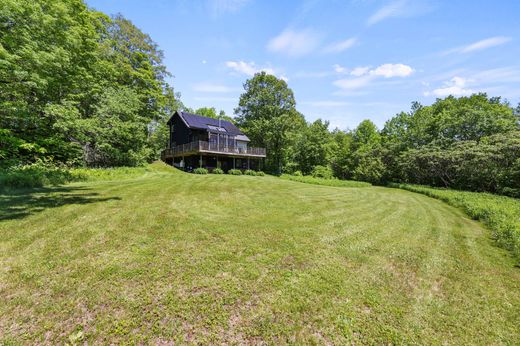 Detached House in Otis, Berkshire County