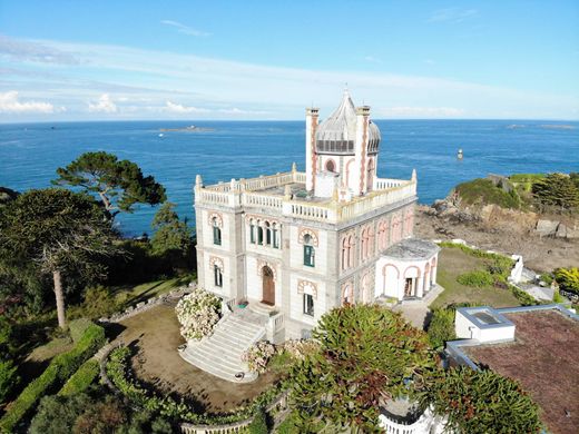 Villa in Saint-Quay-Portrieux, Côtes-d'Armor