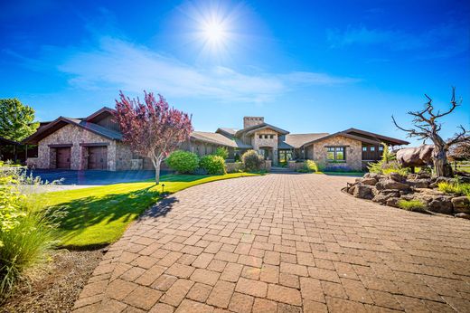 Luxe woning in Powell Butte, Crook County