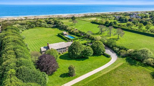 Detached House in East Hampton, Suffolk County
