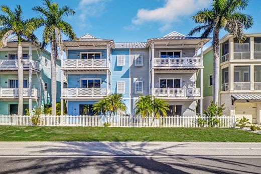 Townhouse in Indian Shores, Pinellas County