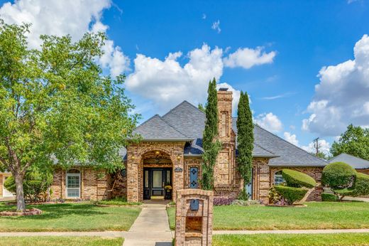 Detached House in Bedford, Tarrant County