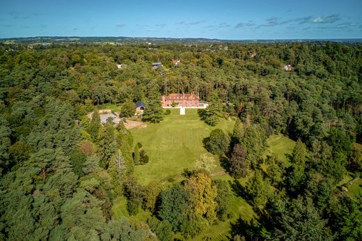 Detached House in Surrey Quays, Greater London