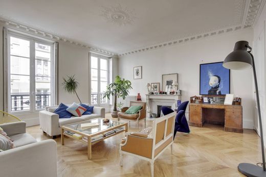 Apartment in Saint-Germain, Odéon, Monnaie, Paris