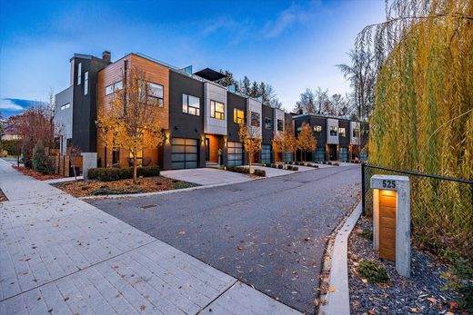 ‏בית בעיר ב  Kelowna, Regional District of Central Okanagan