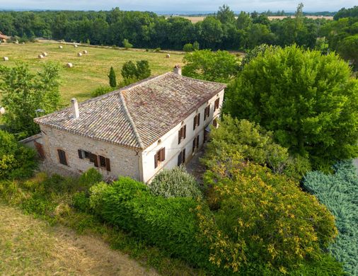 بيت مستقل ﻓﻲ Gaillac, Tarn