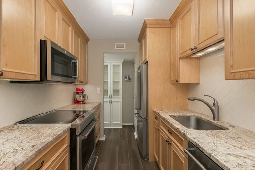 Apartment / Etagenwohnung in Minneapolis, Hennepin County