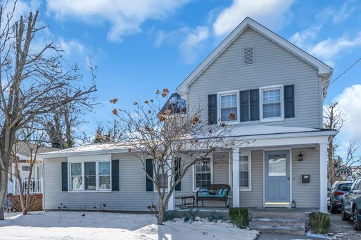 Detached House in Spring Lake Heights, Monmouth County