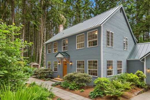 Detached House in Bainbridge Island, Kitsap County
