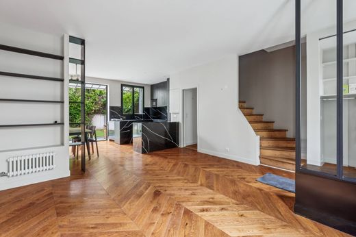 Townhouse in La Muette, Auteuil, Porte Dauphine, Paris