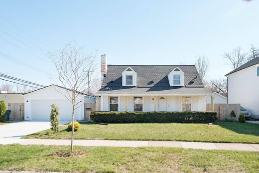 Detached House in Oak Park, Oakland County