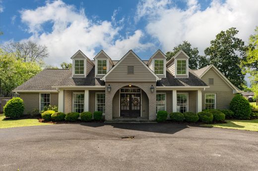 Detached House in Mountain Brook, Jefferson County