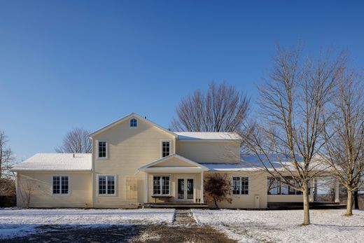 Detached House in East Chatham, Columbia County