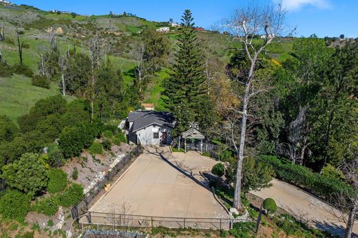 Grond in Malibu, Los Angeles County
