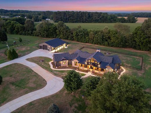 Detached House in Hazel Green, Madison County