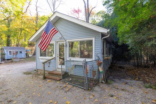 Dom jednorodzinny w Mount Sinai, Suffolk County