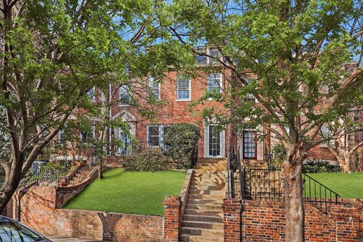 Luxury home in Washington, Washington County
