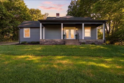 Detached House in Louisville, Jefferson County