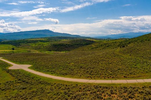 Grond in Carbondale, Garfield County