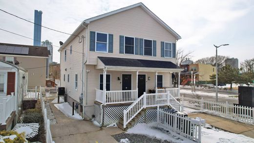 Detached House in Atlantic City, Atlantic County