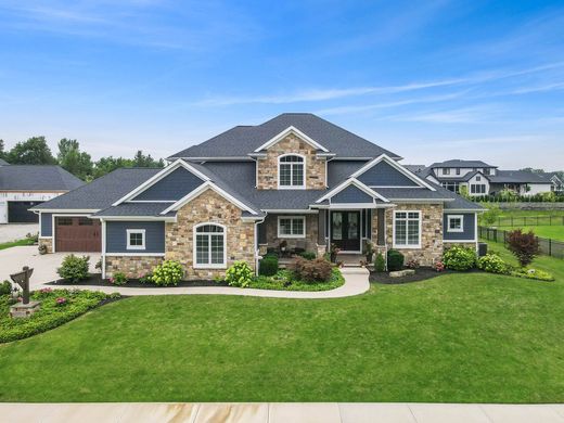 Detached House in Fort Wayne, Allen County
