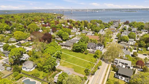 Land in Jamestown, Newport County