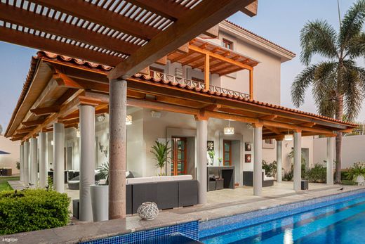 Müstakil ev Residencial Esmeralda Norte, Villa de Álvarez