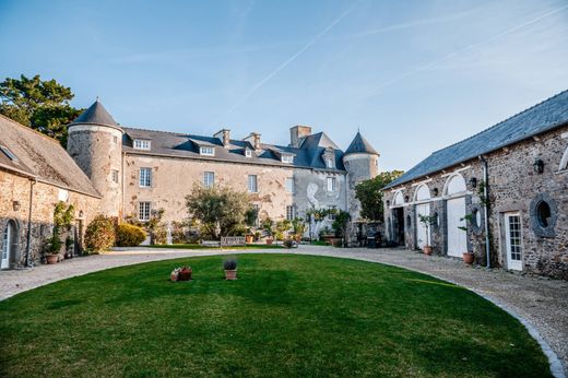 Detached House in Binic, Côtes-d'Armor