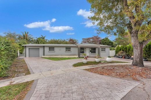 Luxury home in North Miami Beach, Miami-Dade