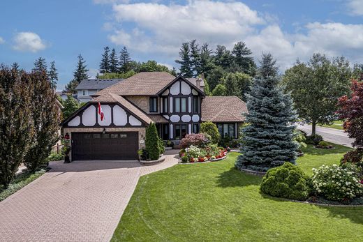 بيت مستقل ﻓﻲ Hamilton, Ontario