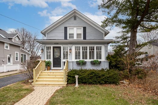 Detached House in Glen Ellyn, DuPage County