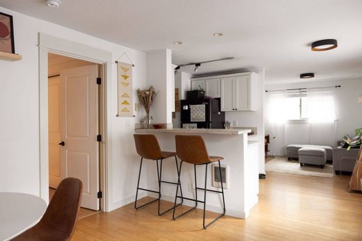 Apartment in Bend, Deschutes County