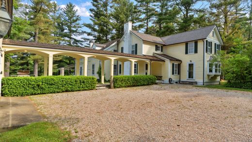 Detached House in Lee, Berkshire County