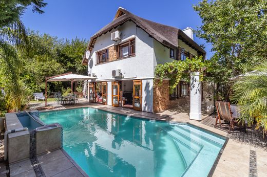 Detached House in Stellenbosch Central, Cape Winelands District Municipality