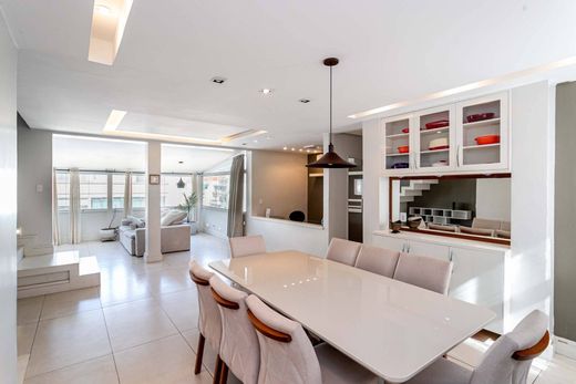 دوبلكس ﻓﻲ ريو دي جانيرو, Rio de Janeiro