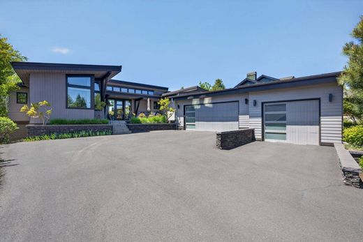 Luxury home in Bend, Deschutes County