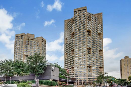 아파트 / Guttenberg, Hudson County